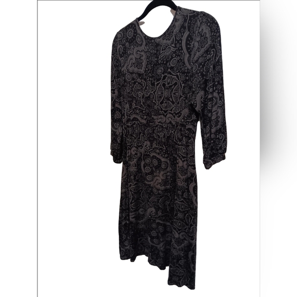 Banana Republic Black and Gray Midi Dress - Picture 4 of 7